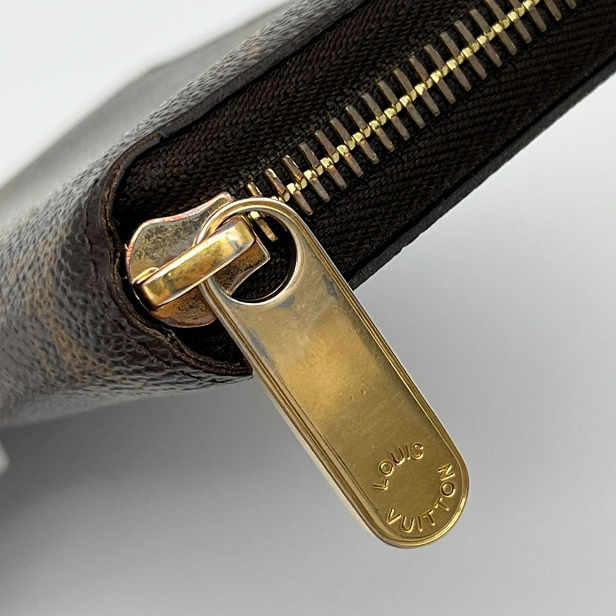 Louis Vuitton Monogram Zippy Wallet — view 5