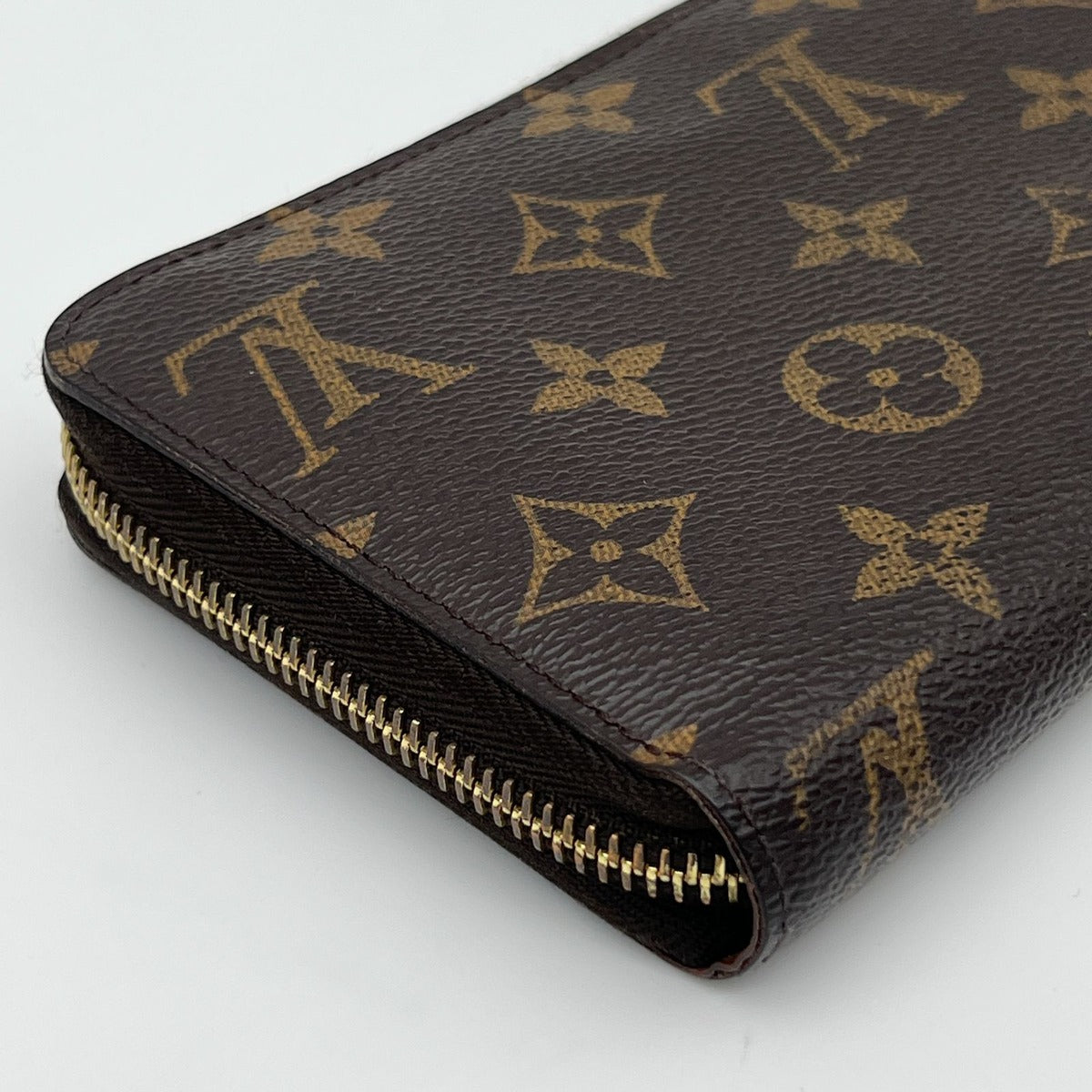 Louis Vuitton Monogram Zippy Wallet — view 6