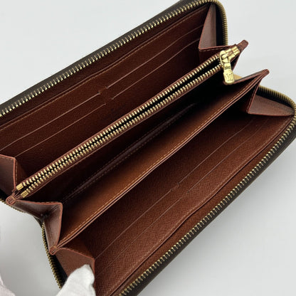 Louis Vuitton Monogram Zippy Wallet — view 8