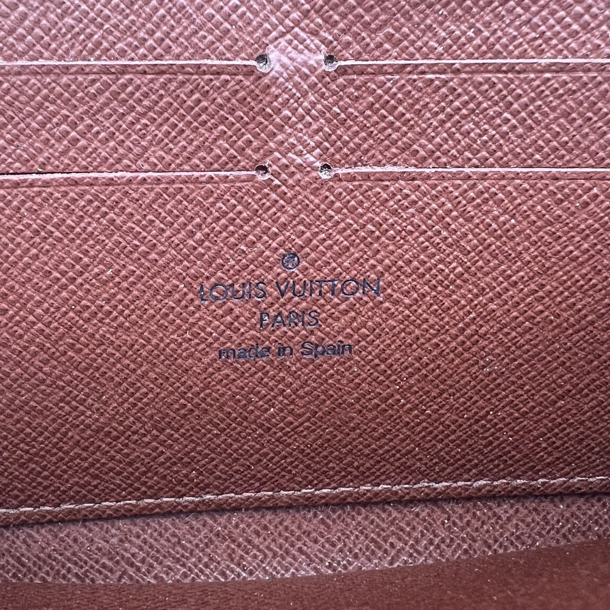Louis Vuitton Monogram Zippy Wallet — view 10