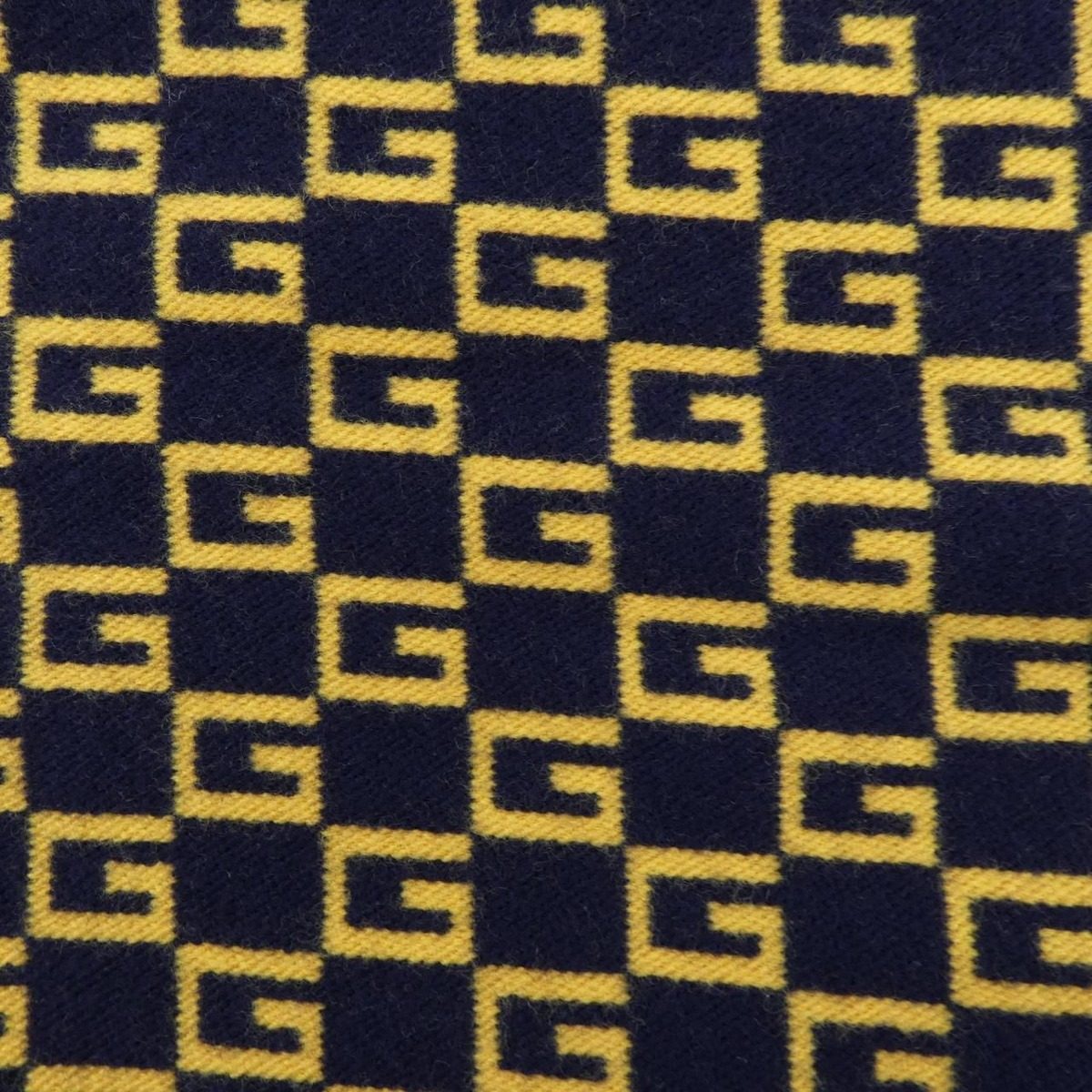 Gucci Scarf Yellow — view 4