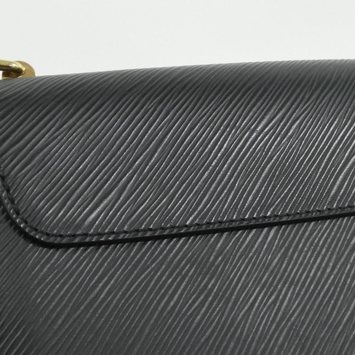 Louis Vuitton Epi Twist MM Shoulder Bag — view 8