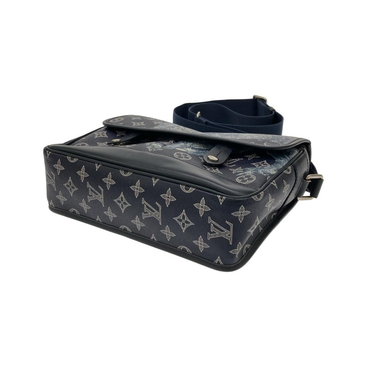 Louis Vuitton Monogram Savannah Shoulder Bag — view 3