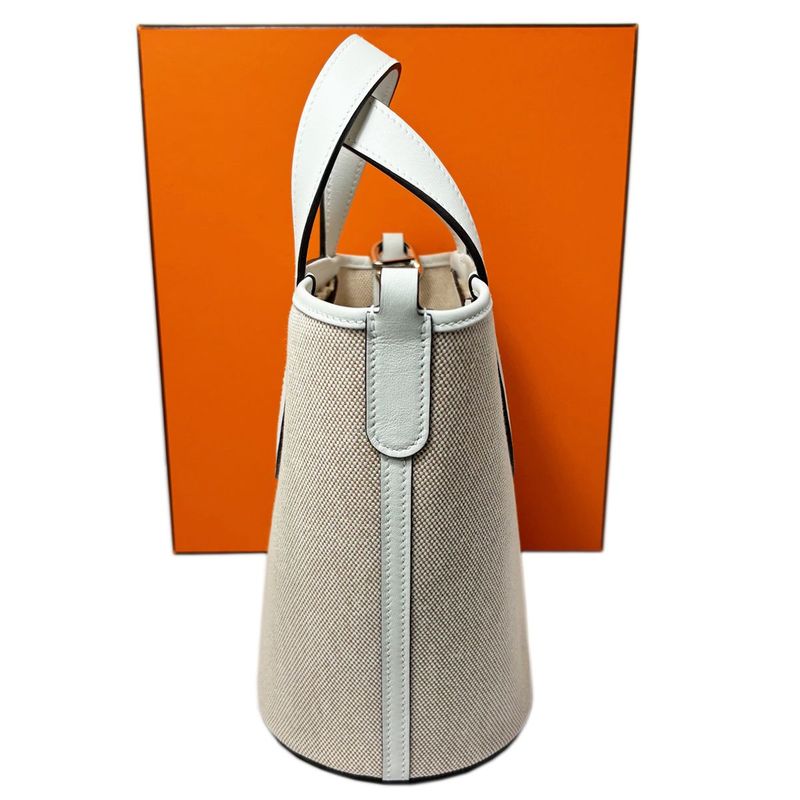 Hermes in the Loop 18 Toile Ash Veau Ecru Silver Handbag