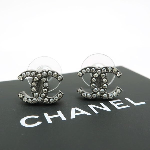 Chanel Coco Mark Earrings F19 V Rhinestone Metal Gunmetal Box