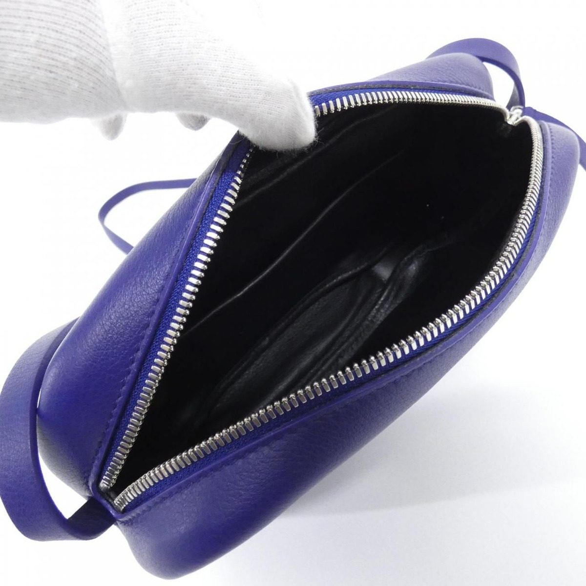 Balenciaga Everyday Camera Bag — view 8