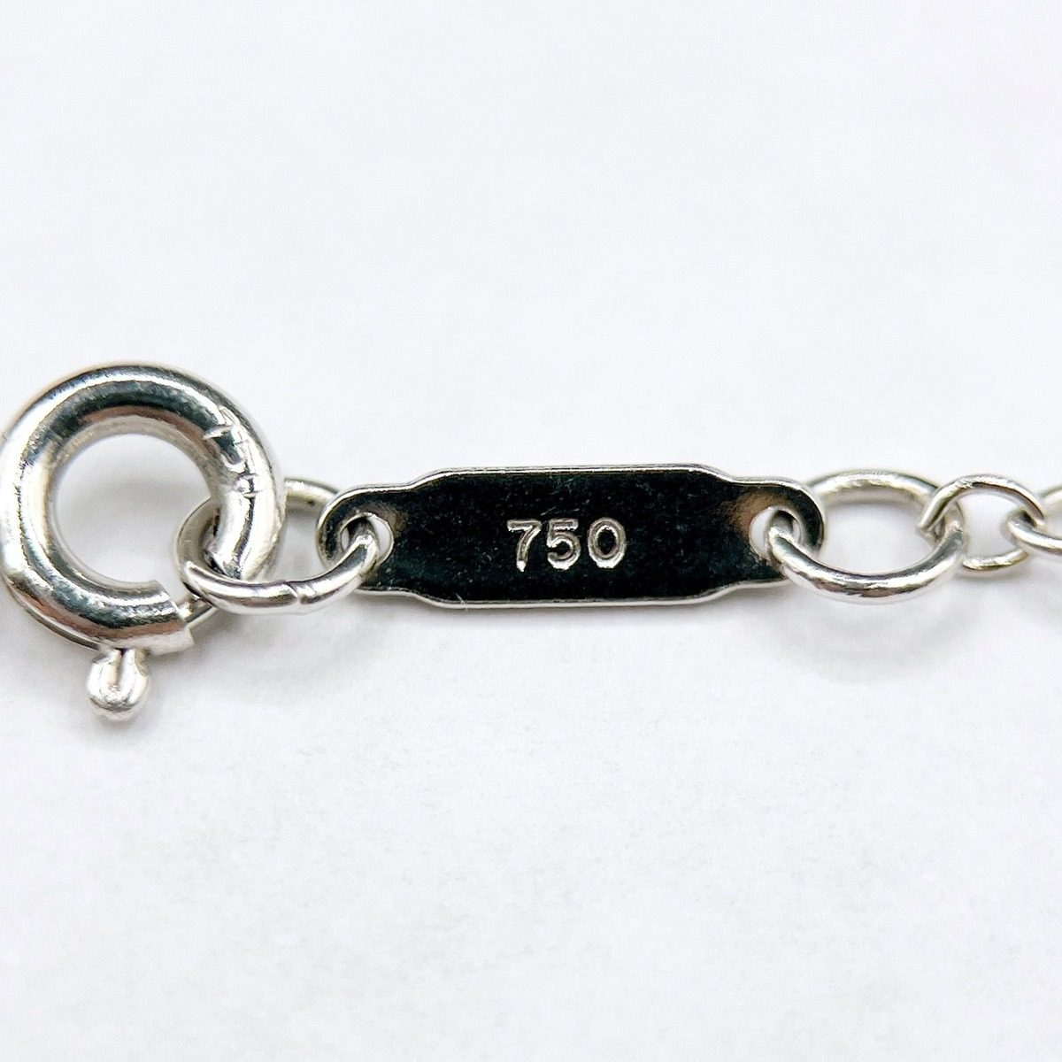 Tiffany & Co Quarter Foil Diamond White Gold Necklace 62 cm — view 5
