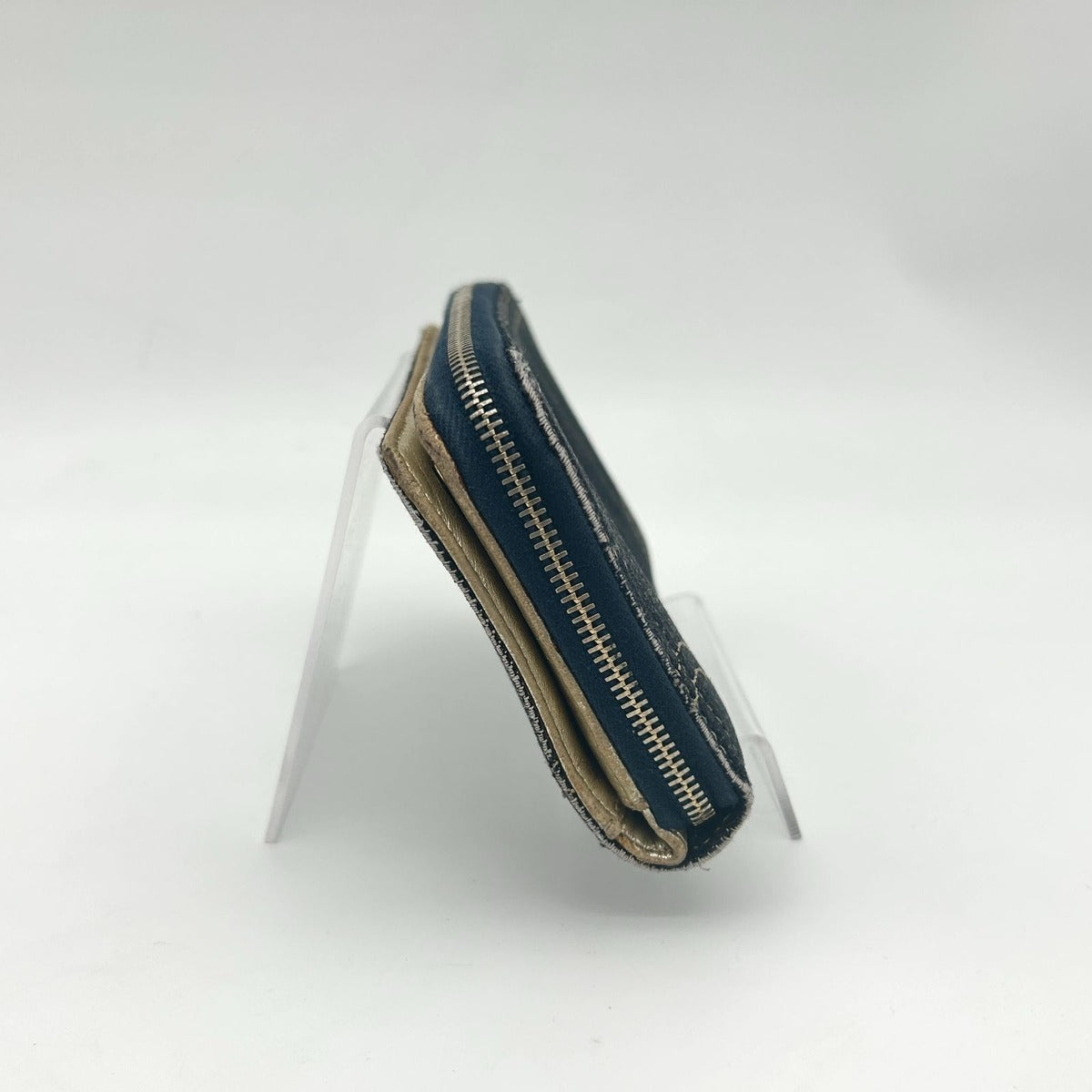 Chanel Spark Ring Denim Zip Around Wallet CC Logo Blue Gold — view 5