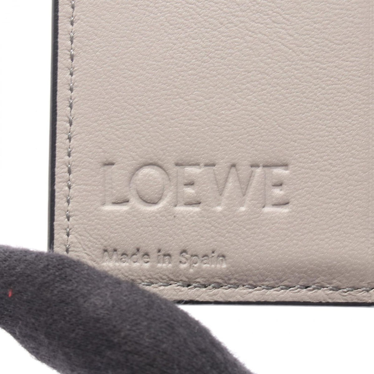 Loewe Bifold Wallet Compact Zip Khaki Beige Leather Anagram Green. Khaki. Gray — view 5