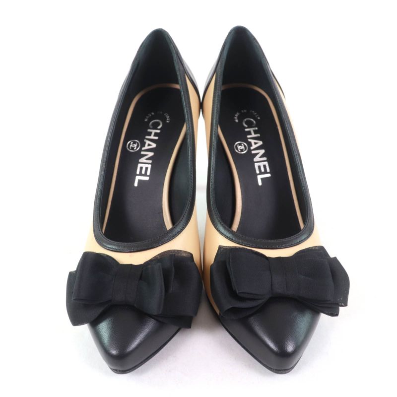 CHANEL 17P G32397 Ribbon Design With Coco Mark Hardware Bicolor Leather Pumps