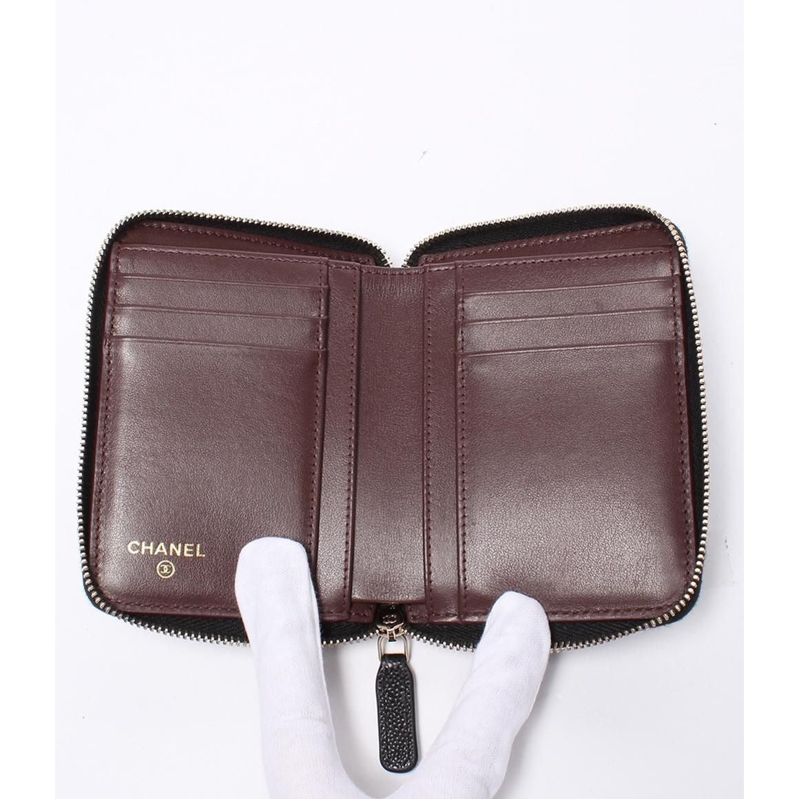 Chanel Bifold Wallet Gold Caviar Leather Quilted — view 5