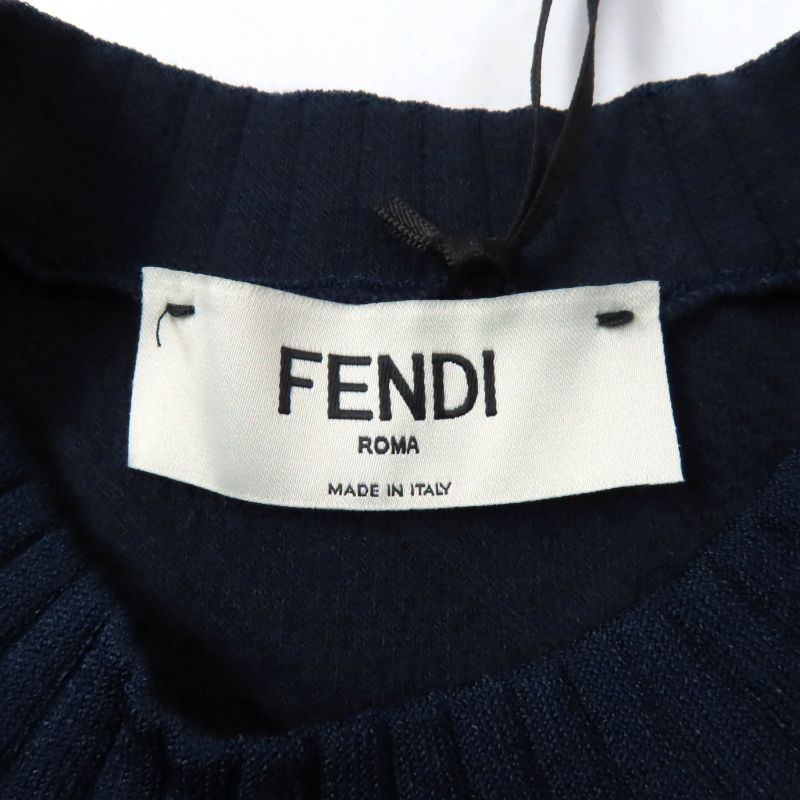 Fendi 2022 Fzx831 FF Logo Crewneck Cropped Long Sleeve Knit Navy 40 Made In
