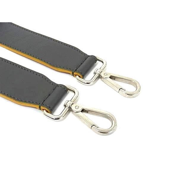 Fendi Leather Bag Shoulder Strap Crossbody Gray Az8608 — view 3