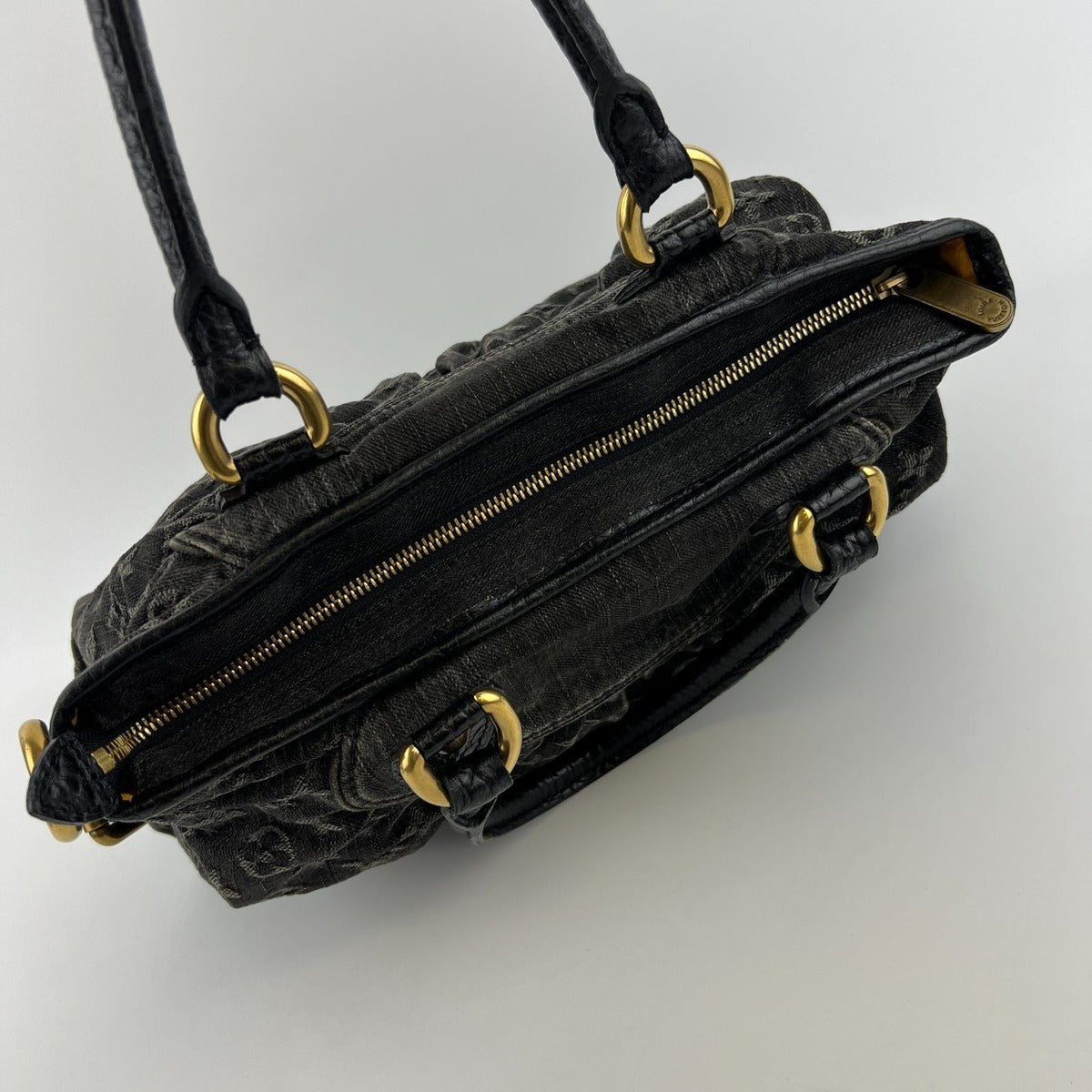 Louis Vuitton Monogram Neo Cabby MM Shoulder Bag Denim Black Vintage — view 16