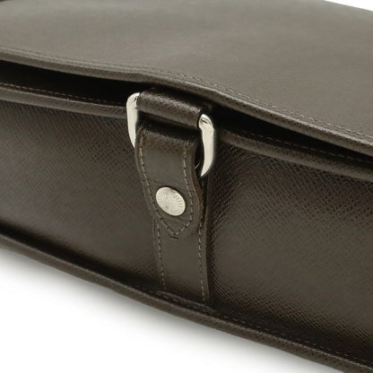 Louis Vuitton Taiga Andrei Shoulder Bag Messenger Bag Crossbody Leather Grizzly