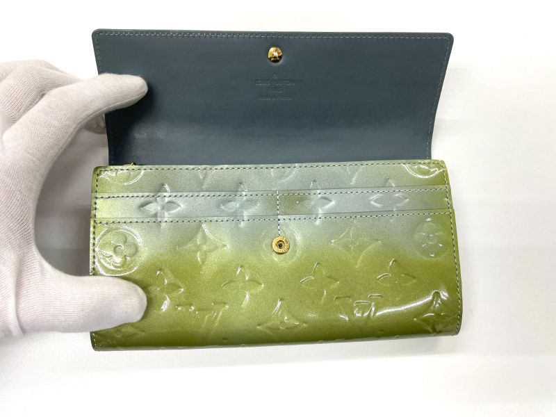 Louis Vuitton Monogram Vernis Portefeuille Sarah Long Wallet M91564 Givre Green