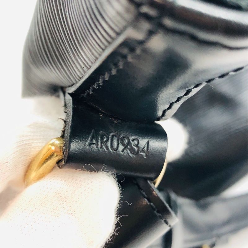 Louis Vuiiton Louis Vuitton Noe Epi Noir Black M59002 Shoulder Bag Handbag