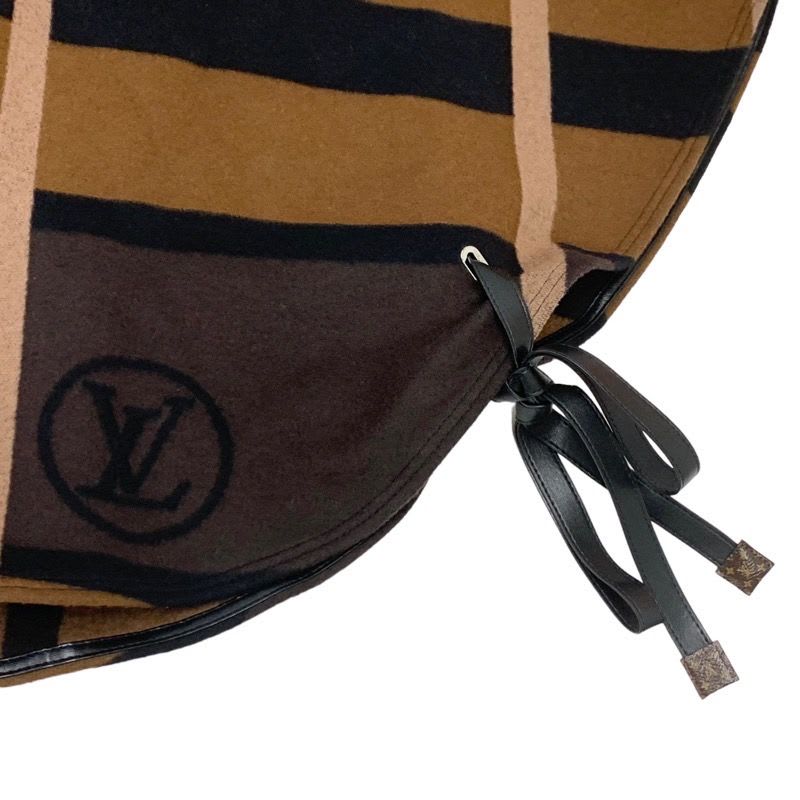 Louis Vuitton Outer Brown Poncho Cape Graffiti