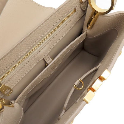 Louis Vuitton 2way Bag Capucines MM Taurillon Leather Beige Gold Hardware