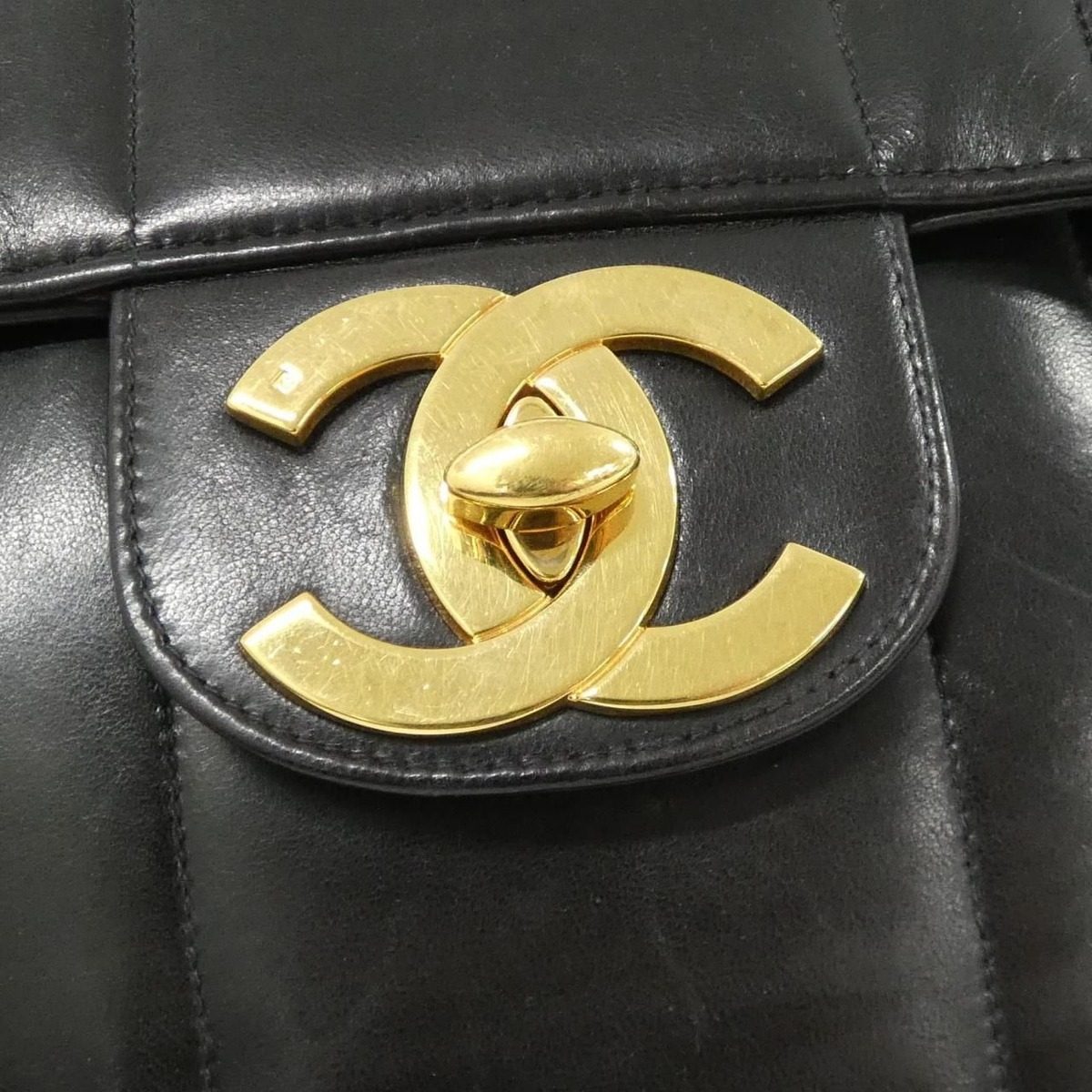 Chanel Vintage Shoulder Bag — view 4