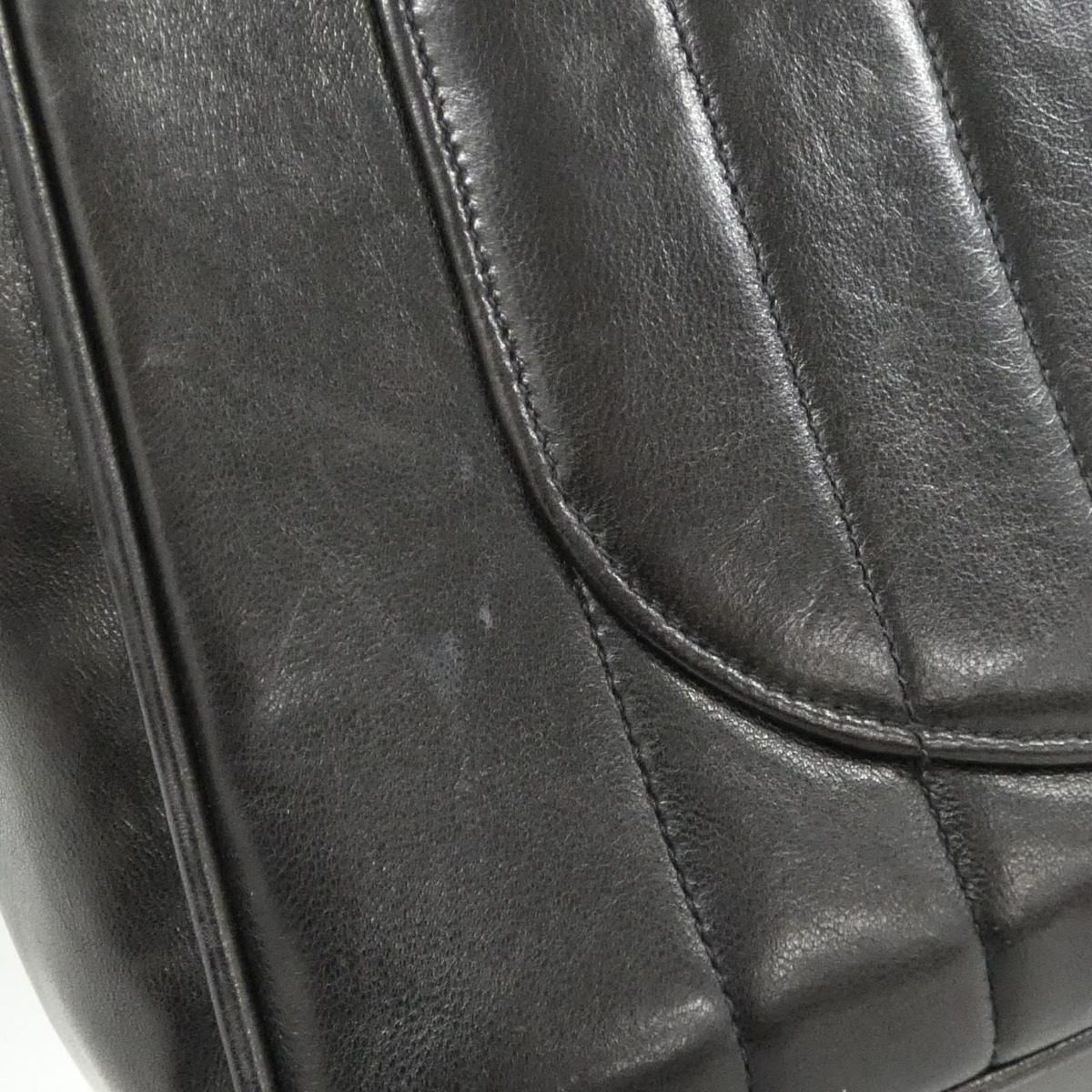 Chanel Vintage Shoulder Bag — view 6