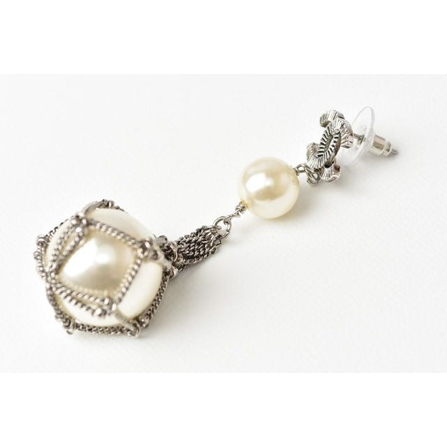 Chanel Pearl Motif Coco Mark Silver — view 2