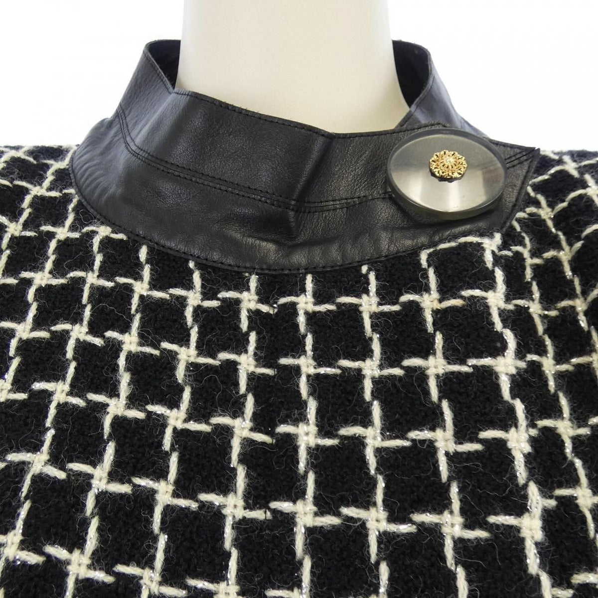 Chanel Jacket Black 34 — view 6