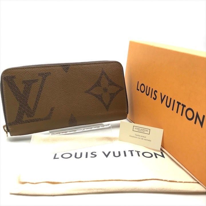 Louis Vuitton Monogram Giant Reverse Zippy Wallet