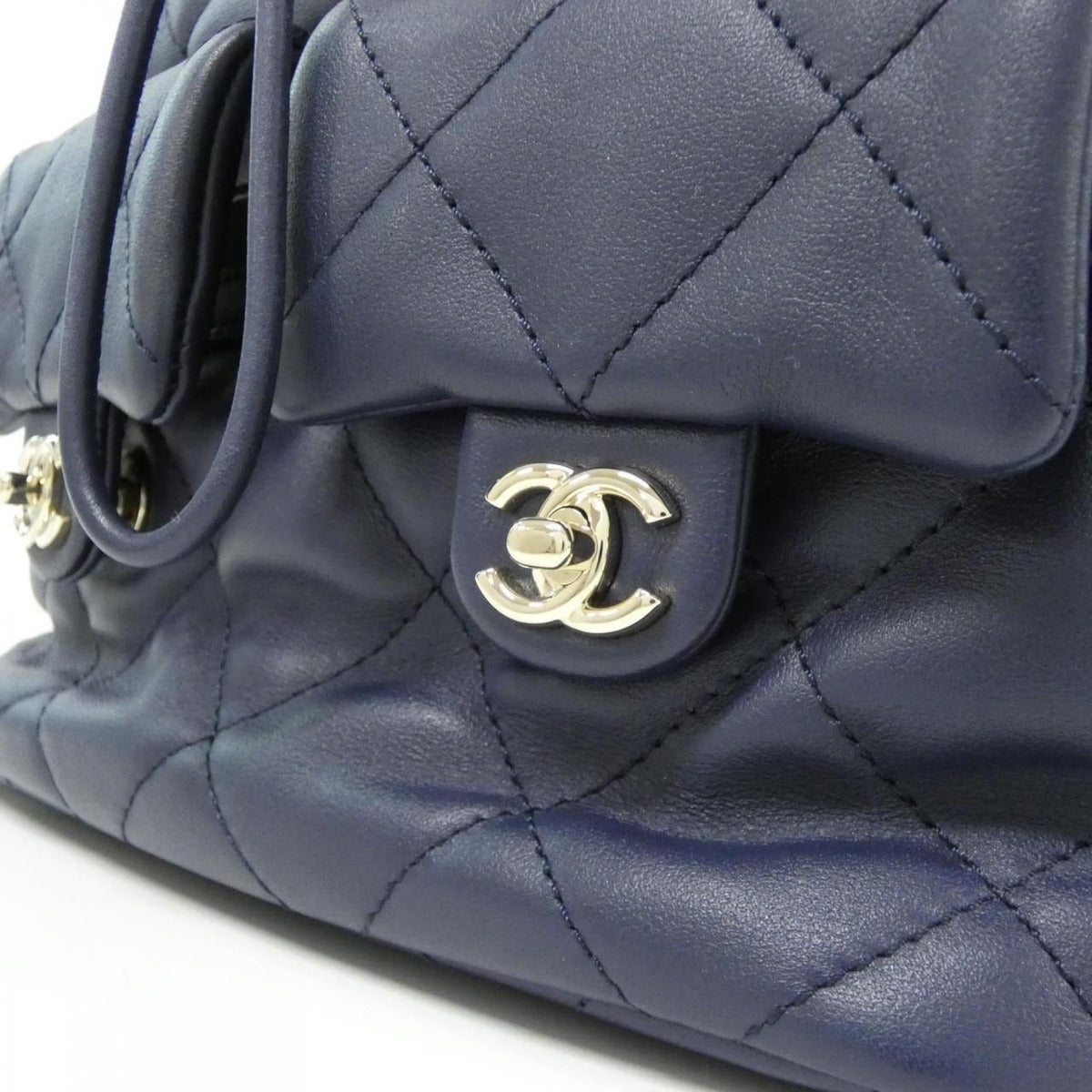 Chanel Backpack Gold — view 4