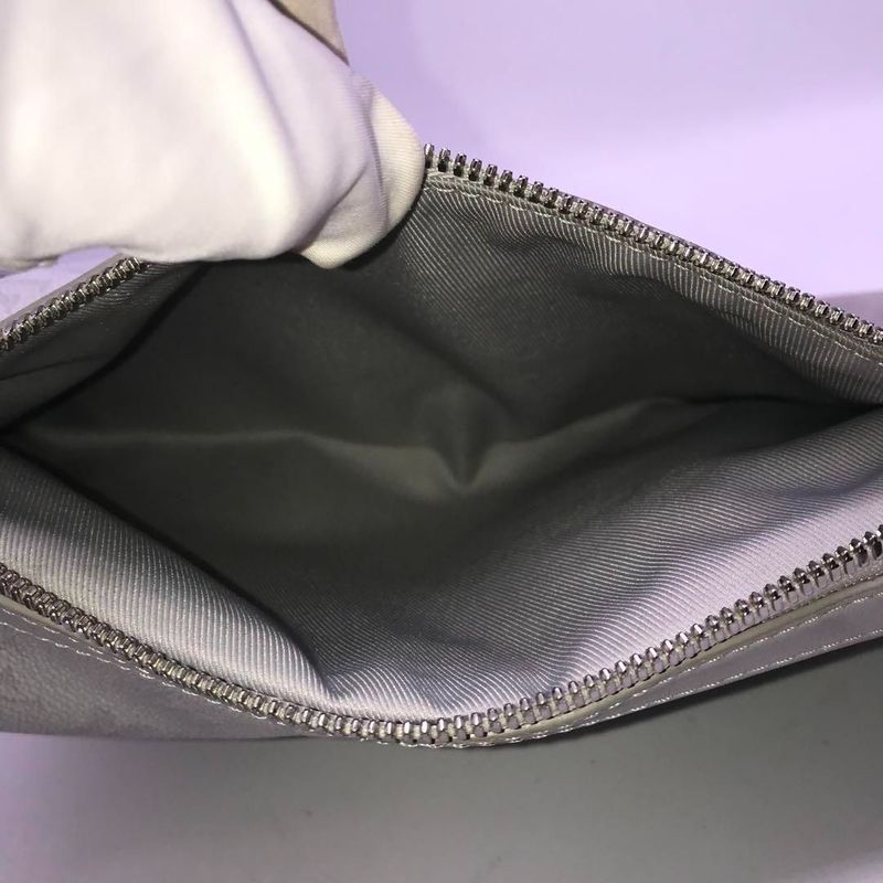 Louis Vuitton Monogram Logo Story Chokes Sling Bag Price Negotiation Welcome