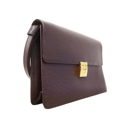 Louis Vuitton Clutch Taiga Selenga Acajou — view 2