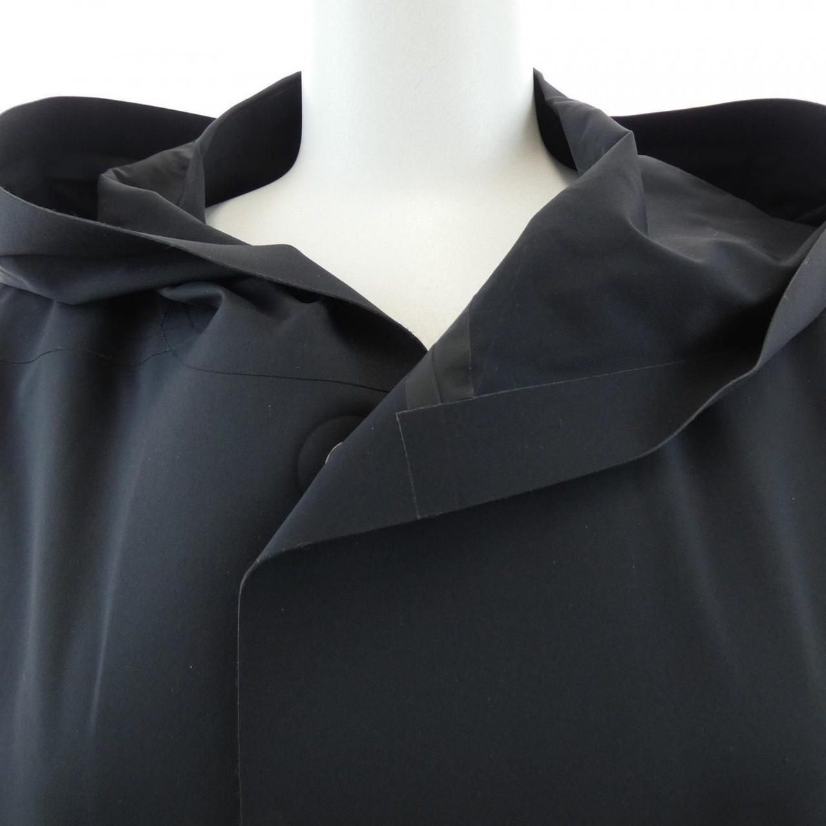 Moncler Nesbitt Coat Black — view 5