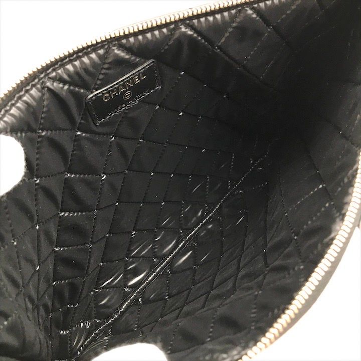 Chanel CC Logo Quilted Camellia Lambskin Clutch Black Pink Case