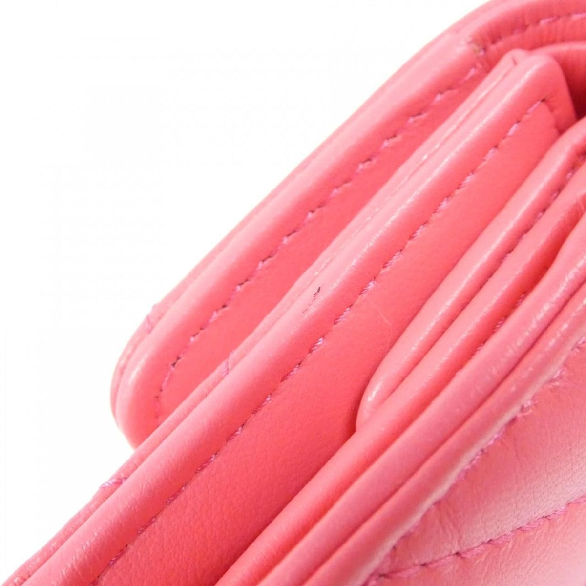 Chanel 19 Pink Mat — view 3