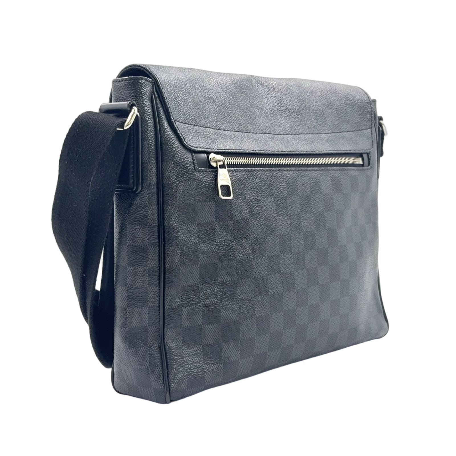 Louis Vuitton District Damier Graphite Leather Black Shoulder Bag Silver — view 2