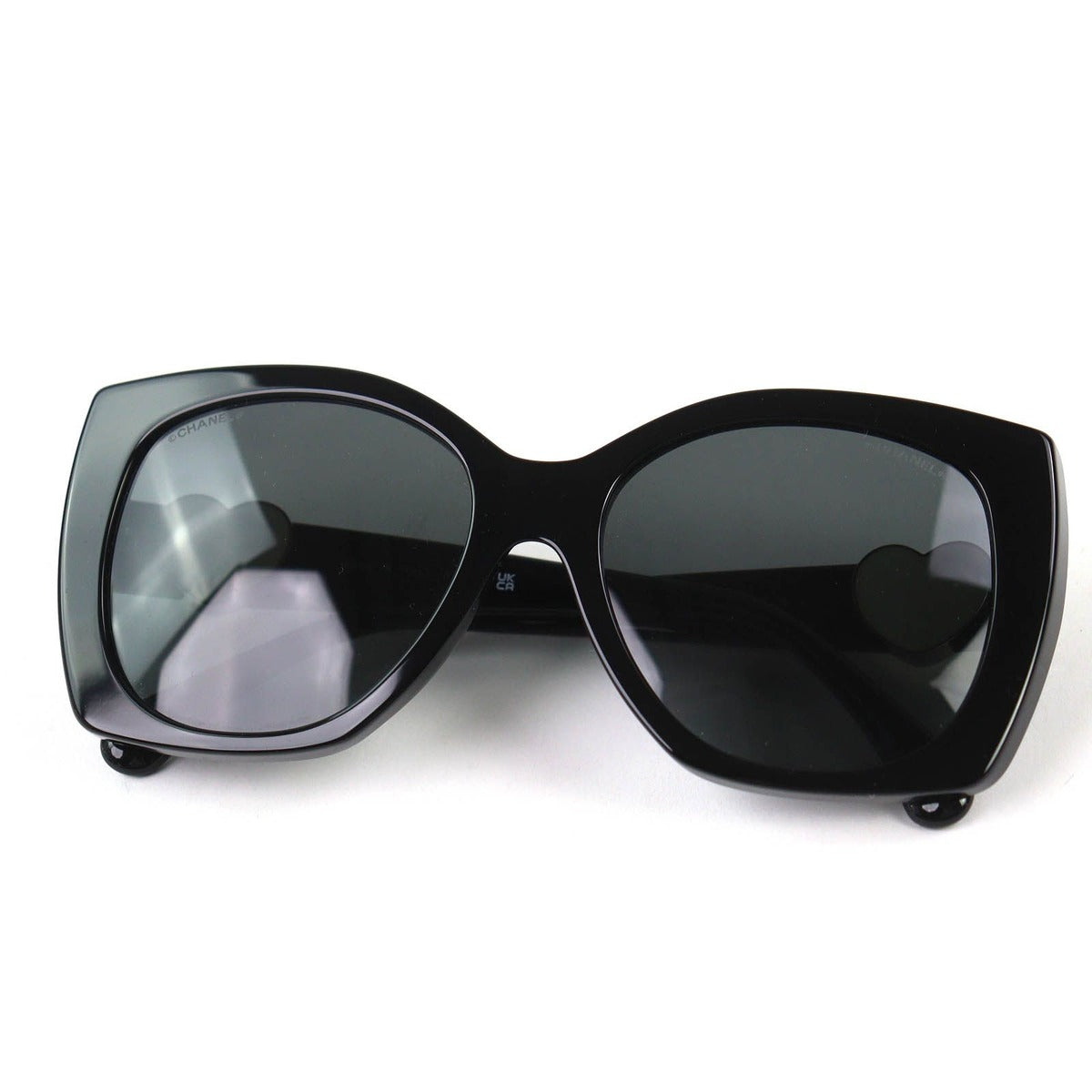 Chanel CC Logo Heart Square Shape Eyewear Sunglasses Black White