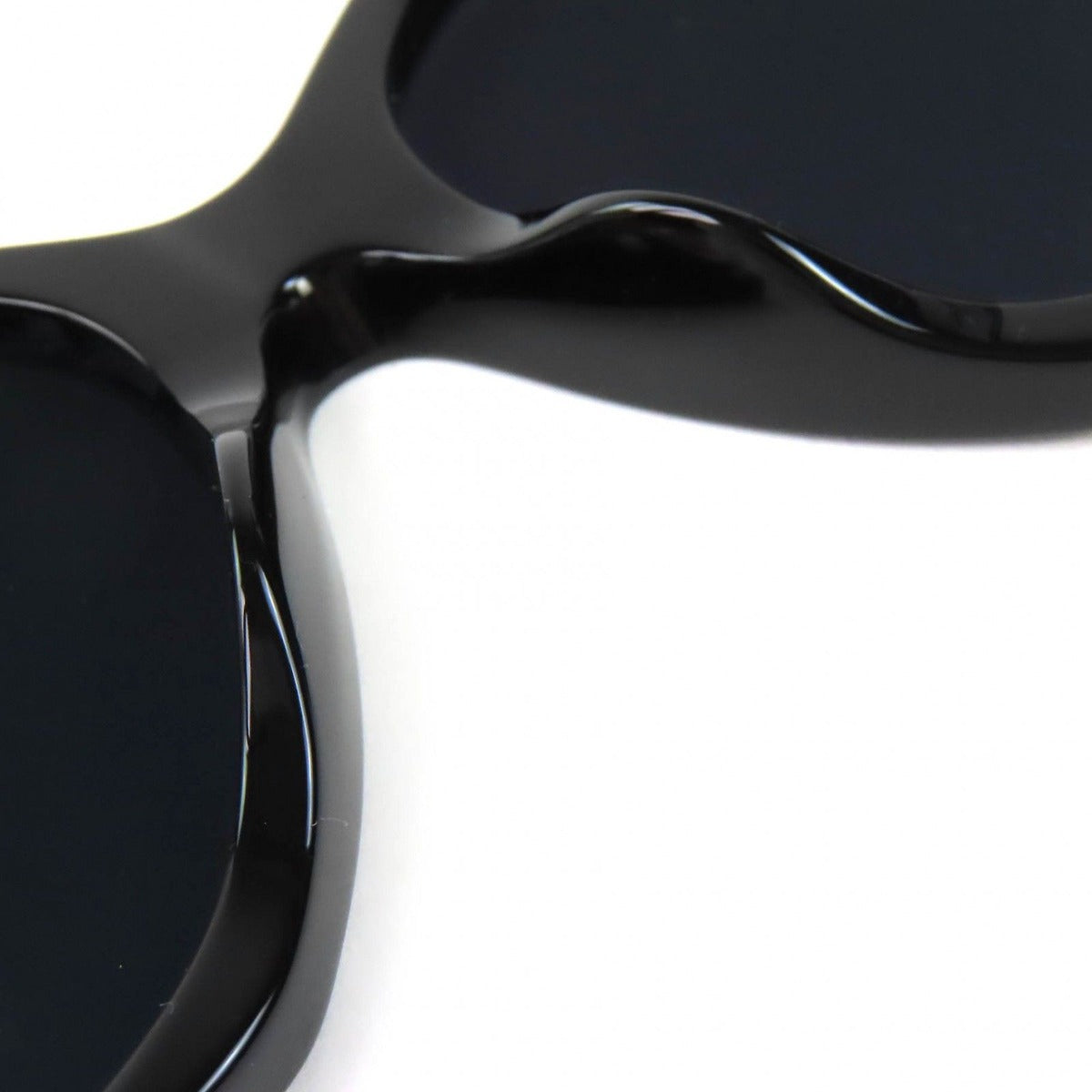 Chanel CC Logo Heart Square Shape Eyewear Sunglasses Black White — view 7