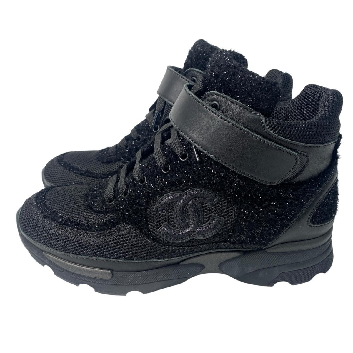 Chanel High Cut Sneakers Omnibus 35 — view 3