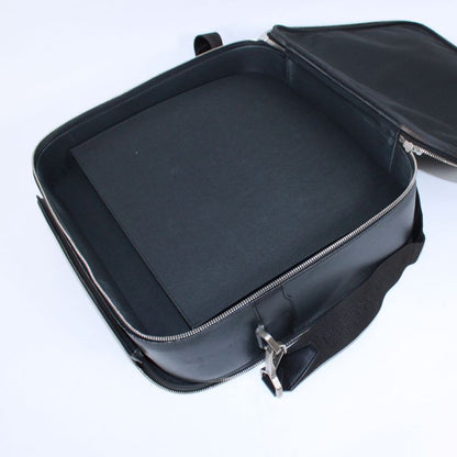 Louis Vuitton Taiga Ardoise Leather Black Shoulder Bag Silver M30762