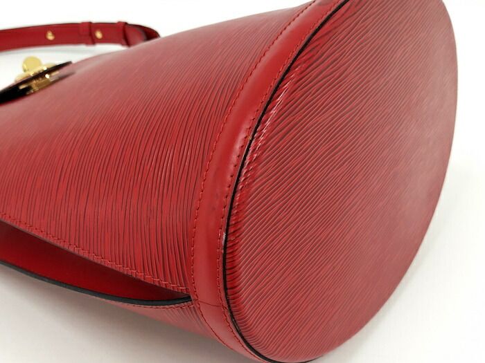 Louis Vuitton Cluny Shoulder Bag Epi Leather Red M52257