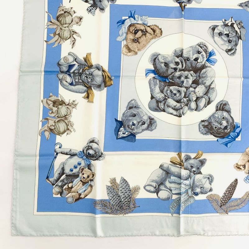 Hermes Carre 90 Confidents DES Coeurs Teddy Bear Heart Friend Silk Scarf