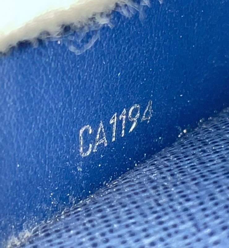 Louis Vuitton Epi Portefeuille Emilie Zipper Long Wallet M60854 Andigo-blue