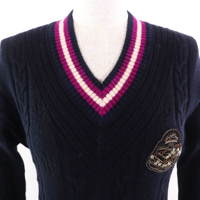 CHANEL P44160k04587 Cashmere Logo Emblem V-neck Long Sleeve Knitted Sweater