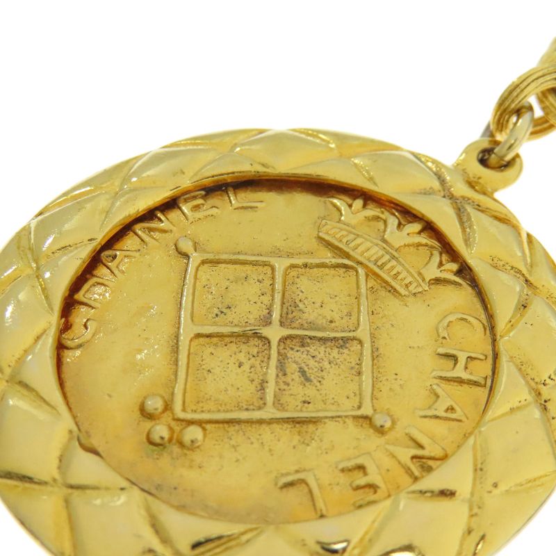 Chanel Relief Matelasse Framed Round Reversible Pendant Necklace Women