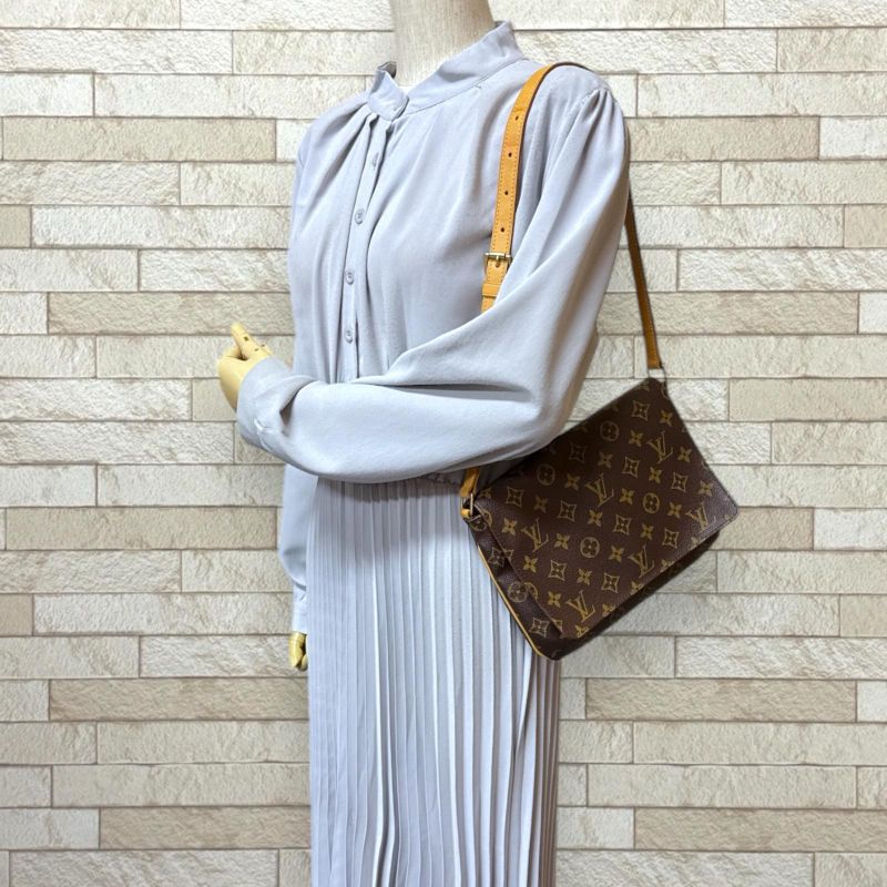 Louis Vuitton Musette Tango Short Monogram Shoulder Bag Monogram Canvas M51257