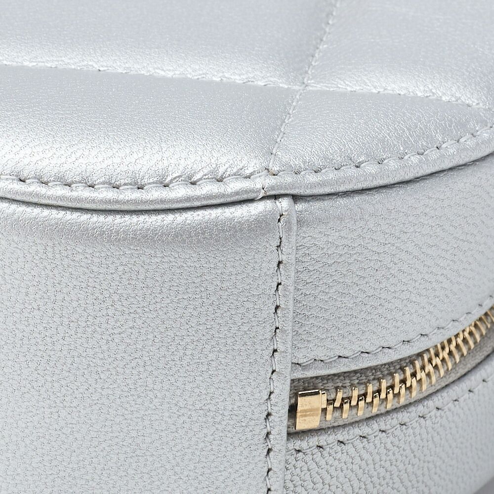 Chanel Shoulder Bag Tote Bag Chanel 19 Matelasse Chain Shoulder Lambskin Silver