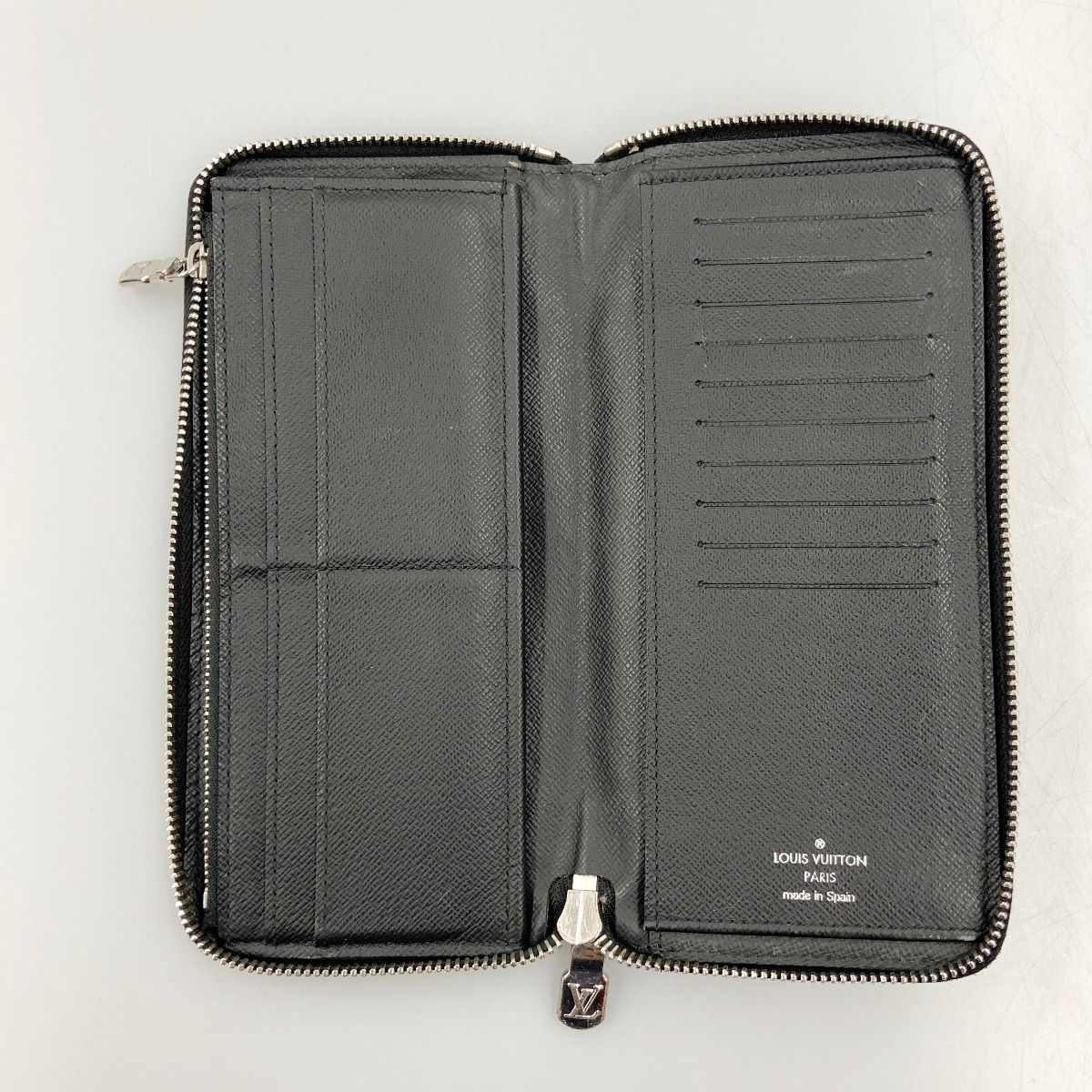 Louis Vuitton Taiga Zippy Wallet Vertical Round Zipper Long Wallet M30731