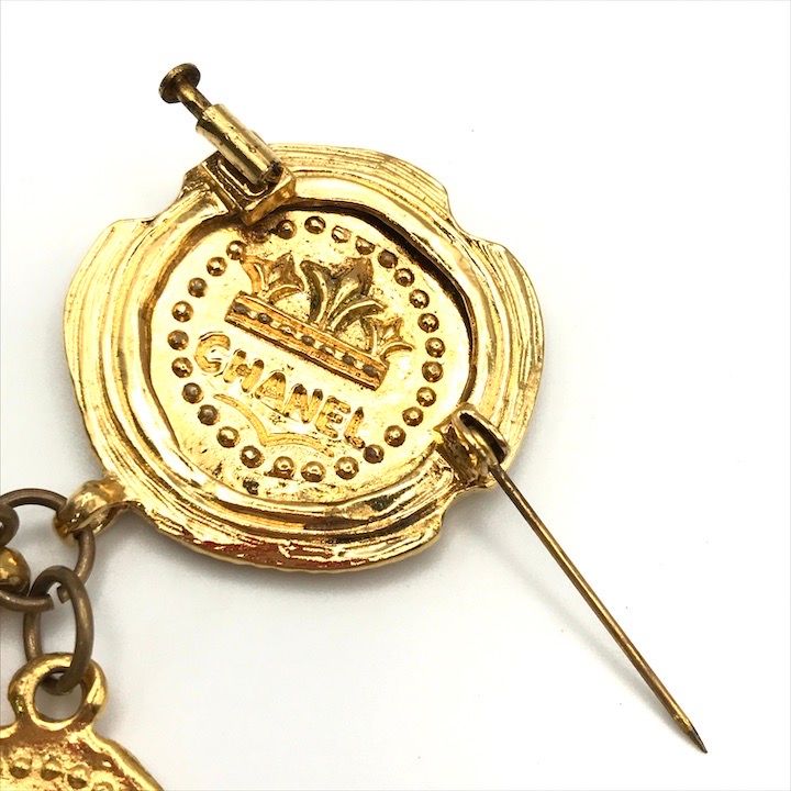 Chanel CC Logo Coin Motif Brooch Gold
