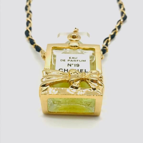 Chanel Perfume Necklace Ribbon Gold