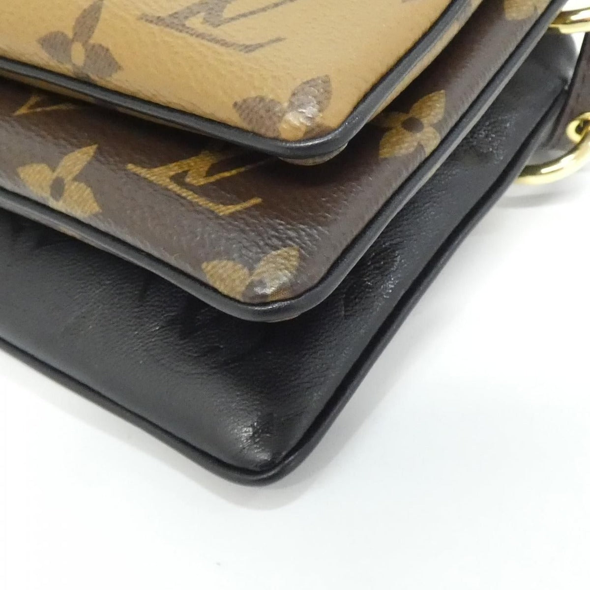 Louis Vuitton Monogram Pochette Lv3 Shoulder Bag — view 3